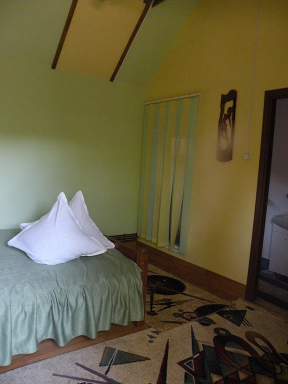 Camping Paradisul Soferilor Onesti Room photo